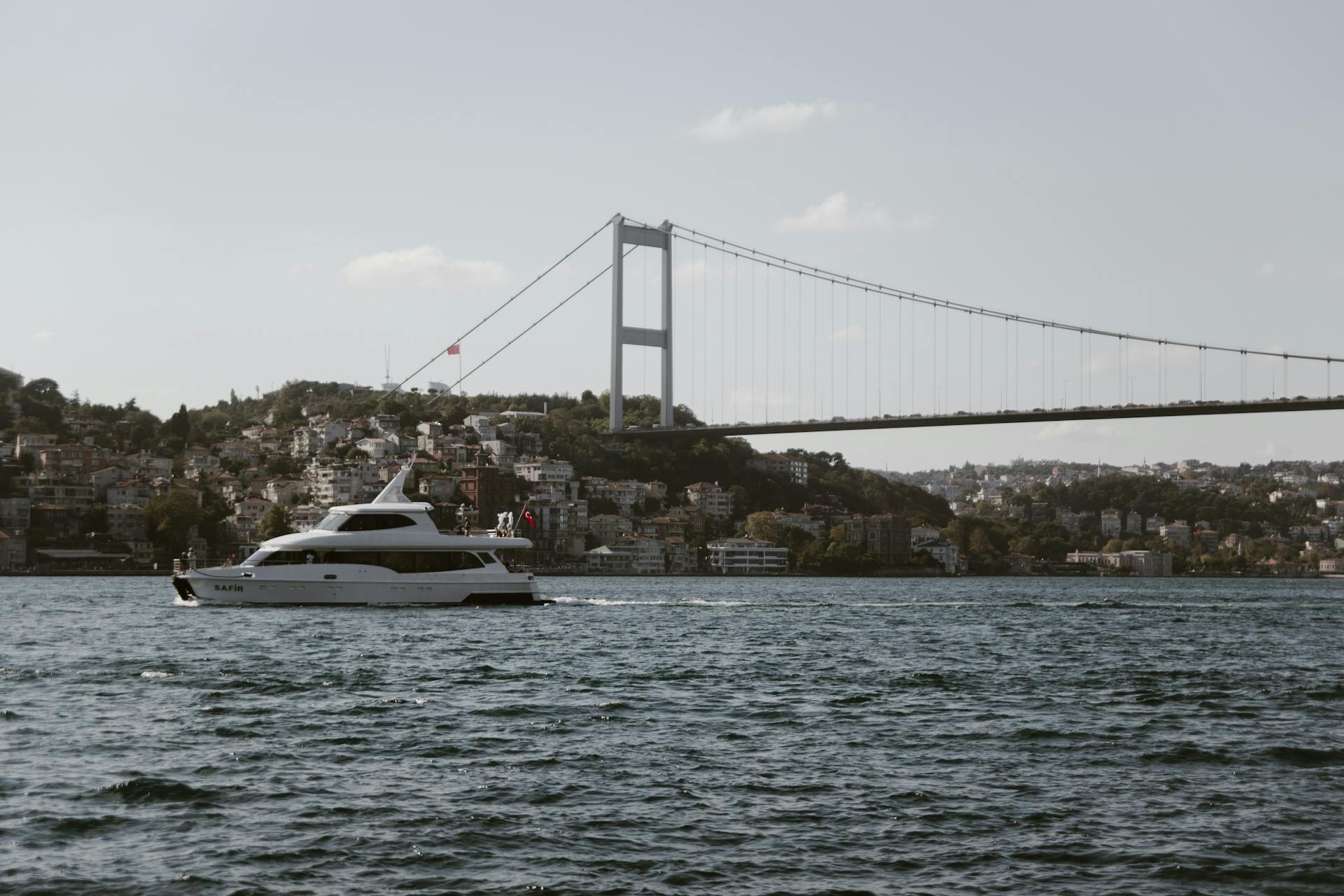 Istanbul: Private Yacht Cruise by Day or at Sunset