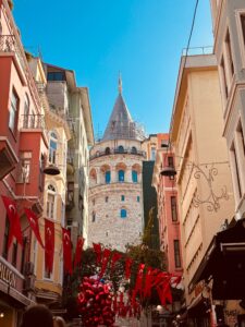 Explore Fairytale Streets of Istanbul