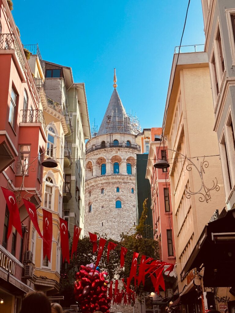 Explore Fairytale Streets of Istanbul