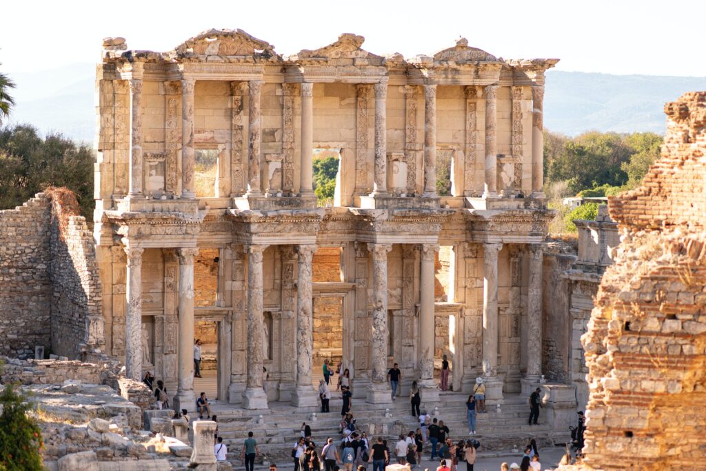 İstanbul & Gallipoli & Troy & Pergamum& Pamukkale& Ephesus & Cappadocia Tour