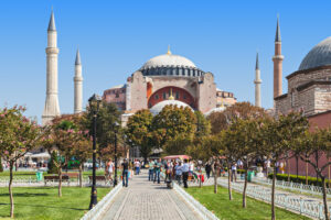 İstanbul & Gallipoli & Troy & Pergamum& Pamukkale& Ephesus & Cappadocia Tour