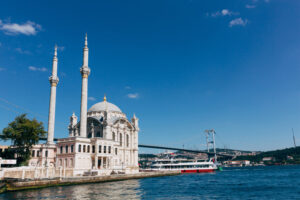 Dolmabahçe Palace & Bosphorus Cruise Tour